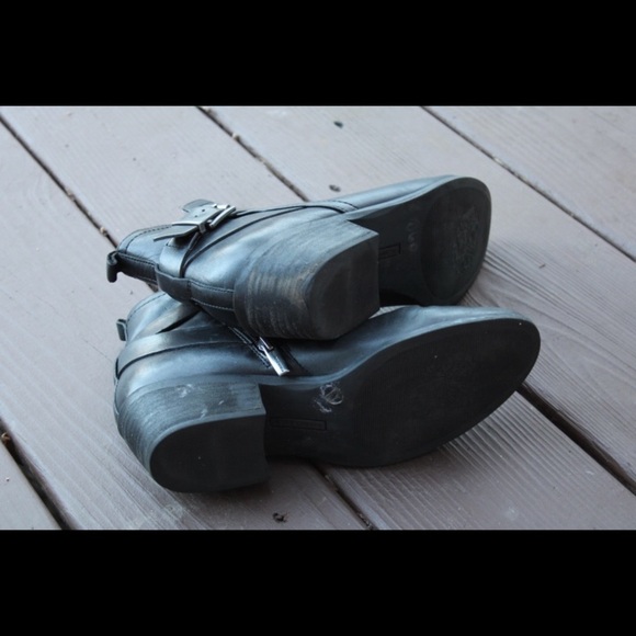 Vince Camuto ankle boots - Picture 9 of 12